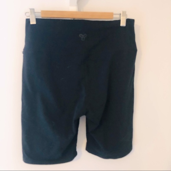 Aritzia shorts - Picture 1 of 1